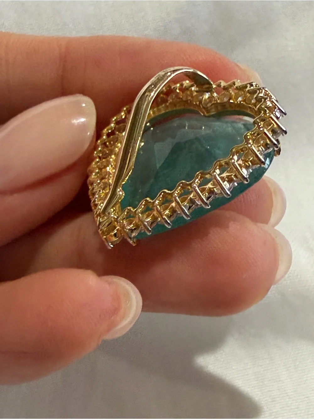 14K Yellow Gold 20.01ct Natural Emerald Heart Pendant 1.56ct Diamond Halo